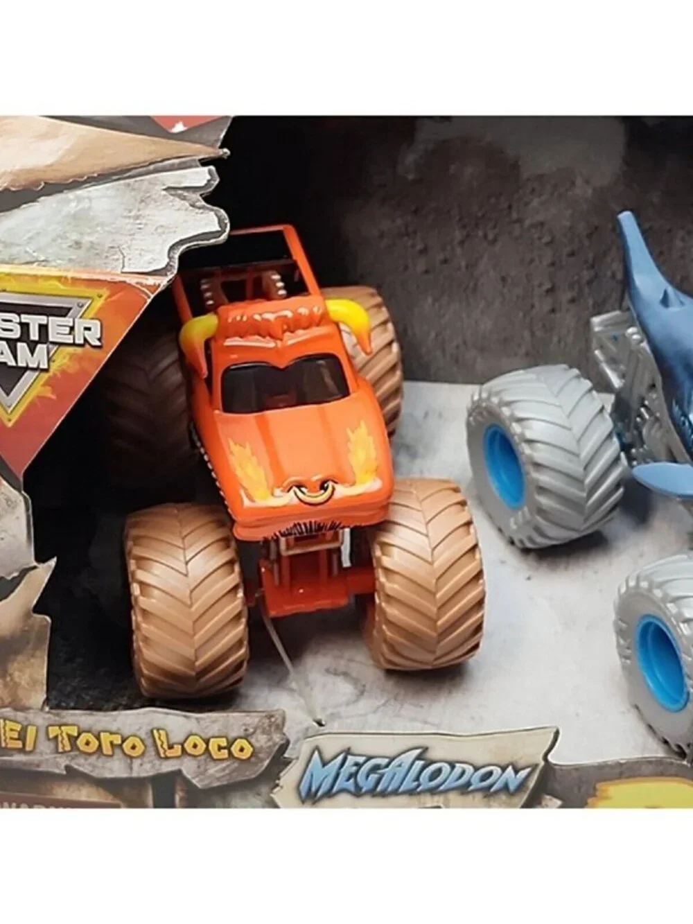 Monster Jam Trucks Hot Wheels Power Beasts 4 Pack Spin Master 1:64